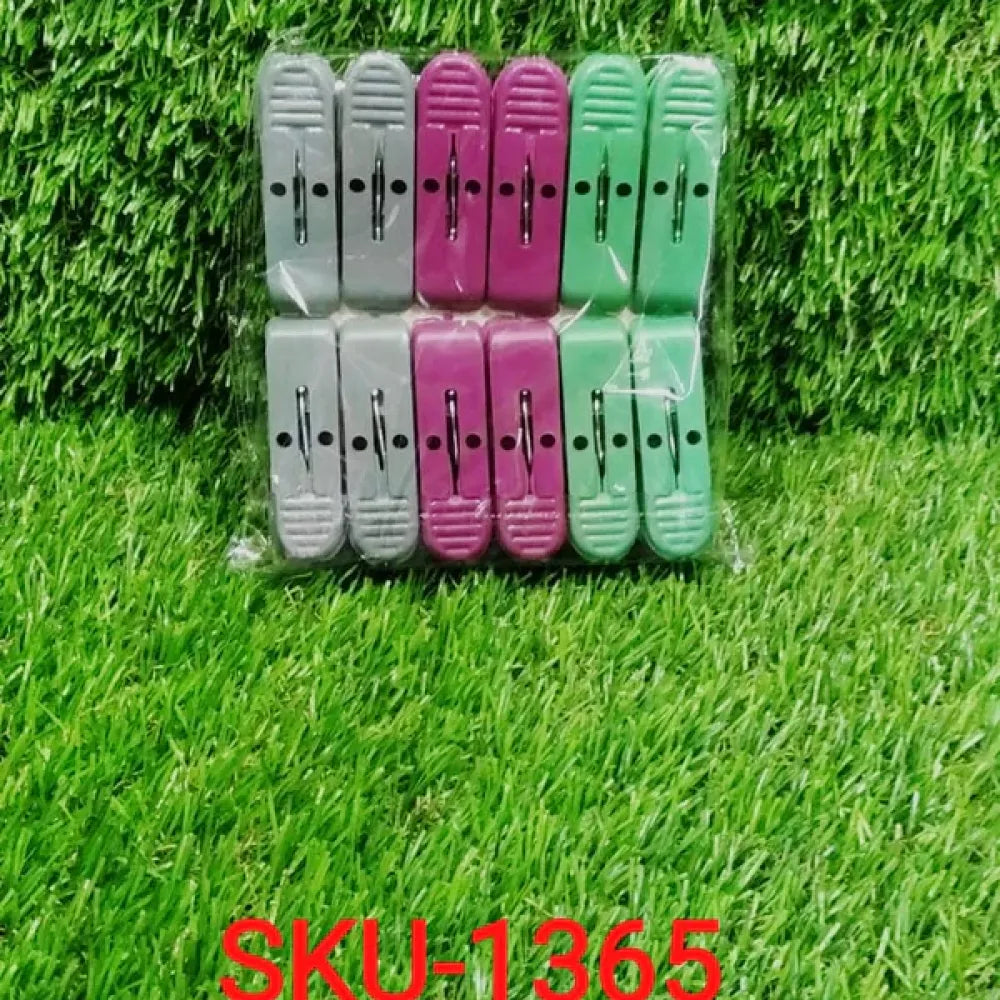 Rust-free plastic cloth clips