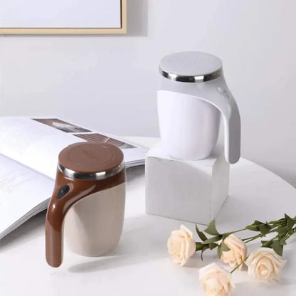 Self-mixing coffee cup