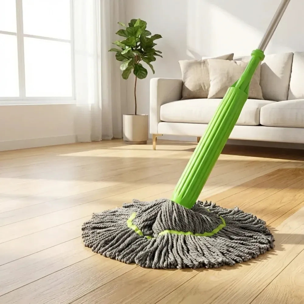 Self-twisting water rotating mop