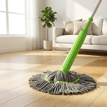 Self-twisting water rotating mop