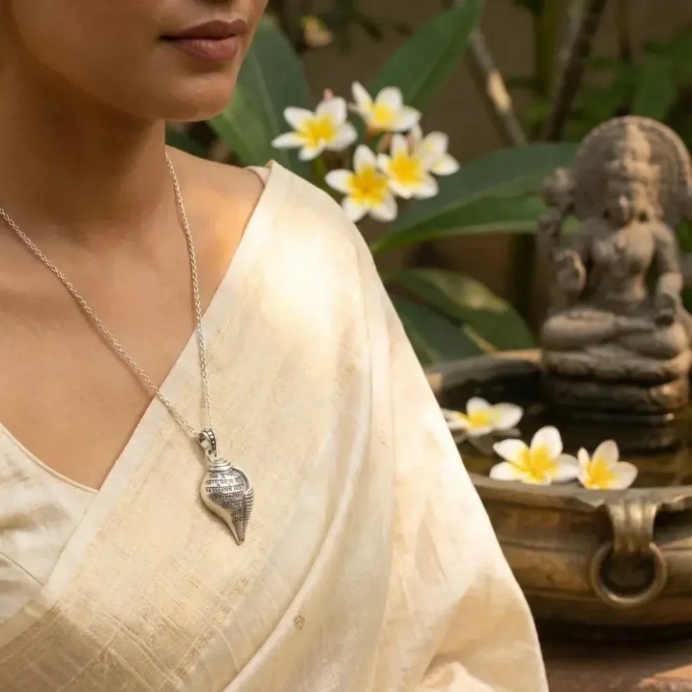 Shri krishna shankha pendant with chain