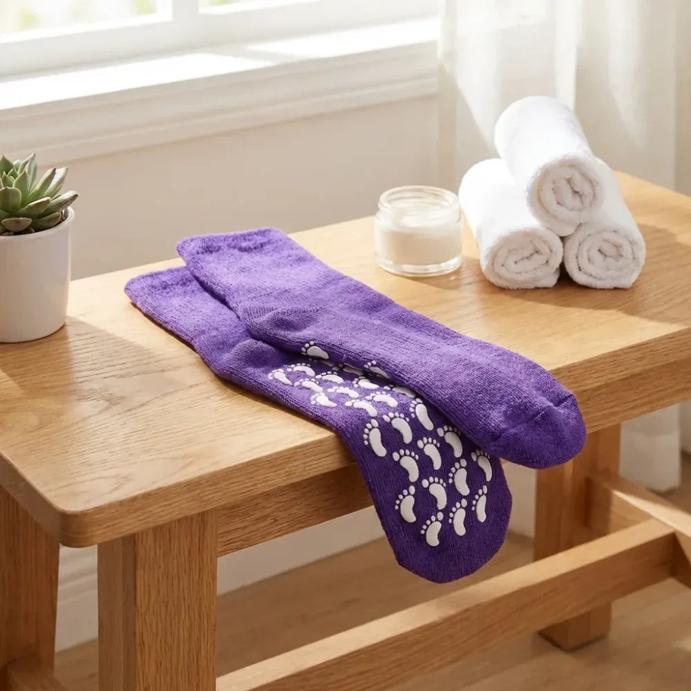 Silicone moisturizing socks