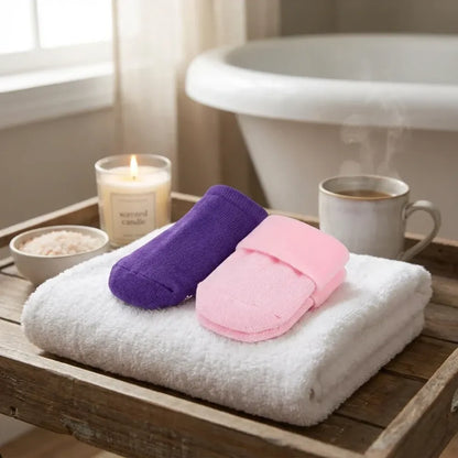 Silicone moisturizing socks