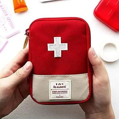 Travel medicine organizer bag