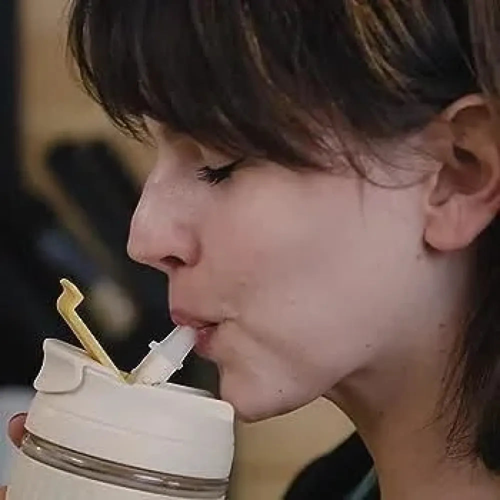 Versatile sipper cup