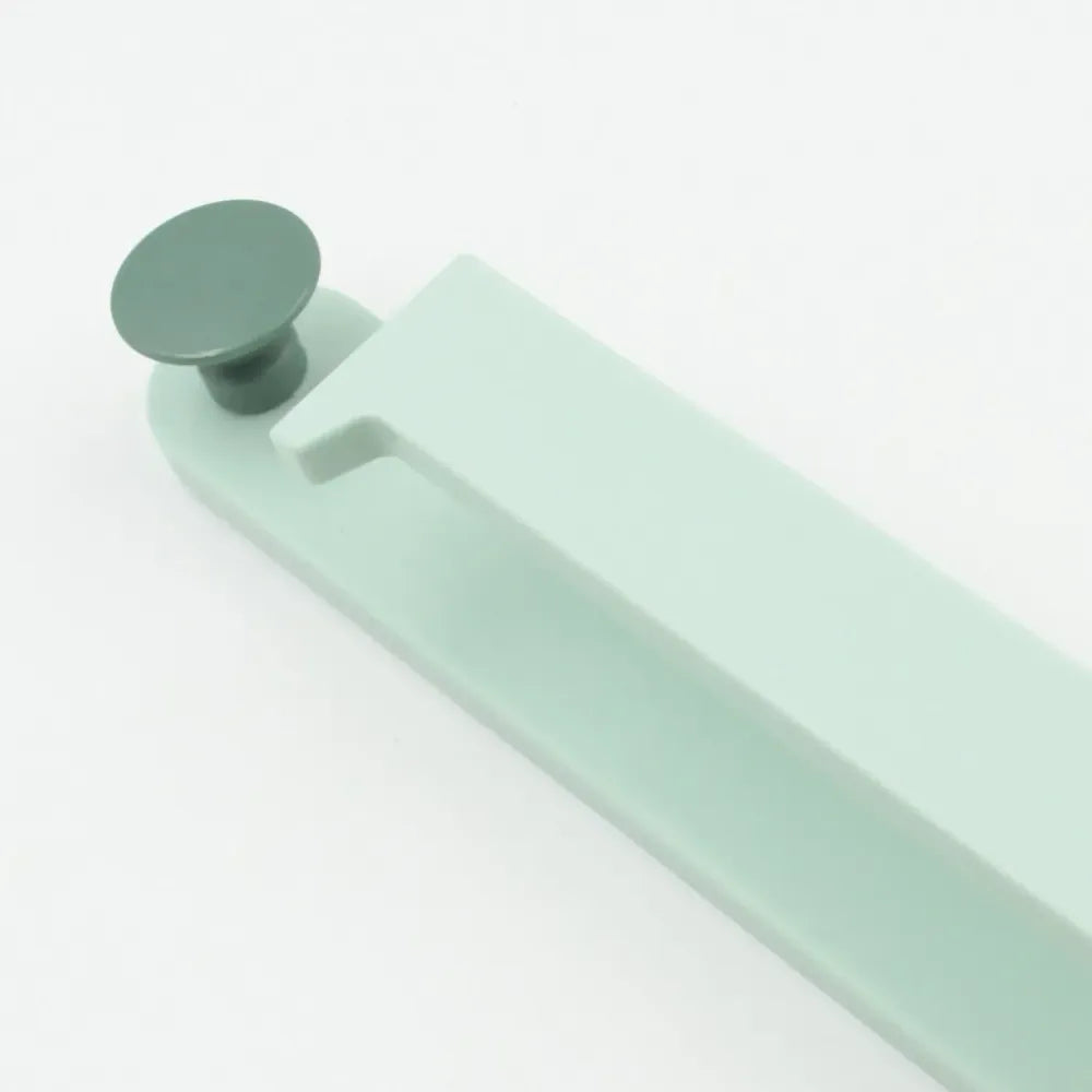 Wall-mounted towel rack